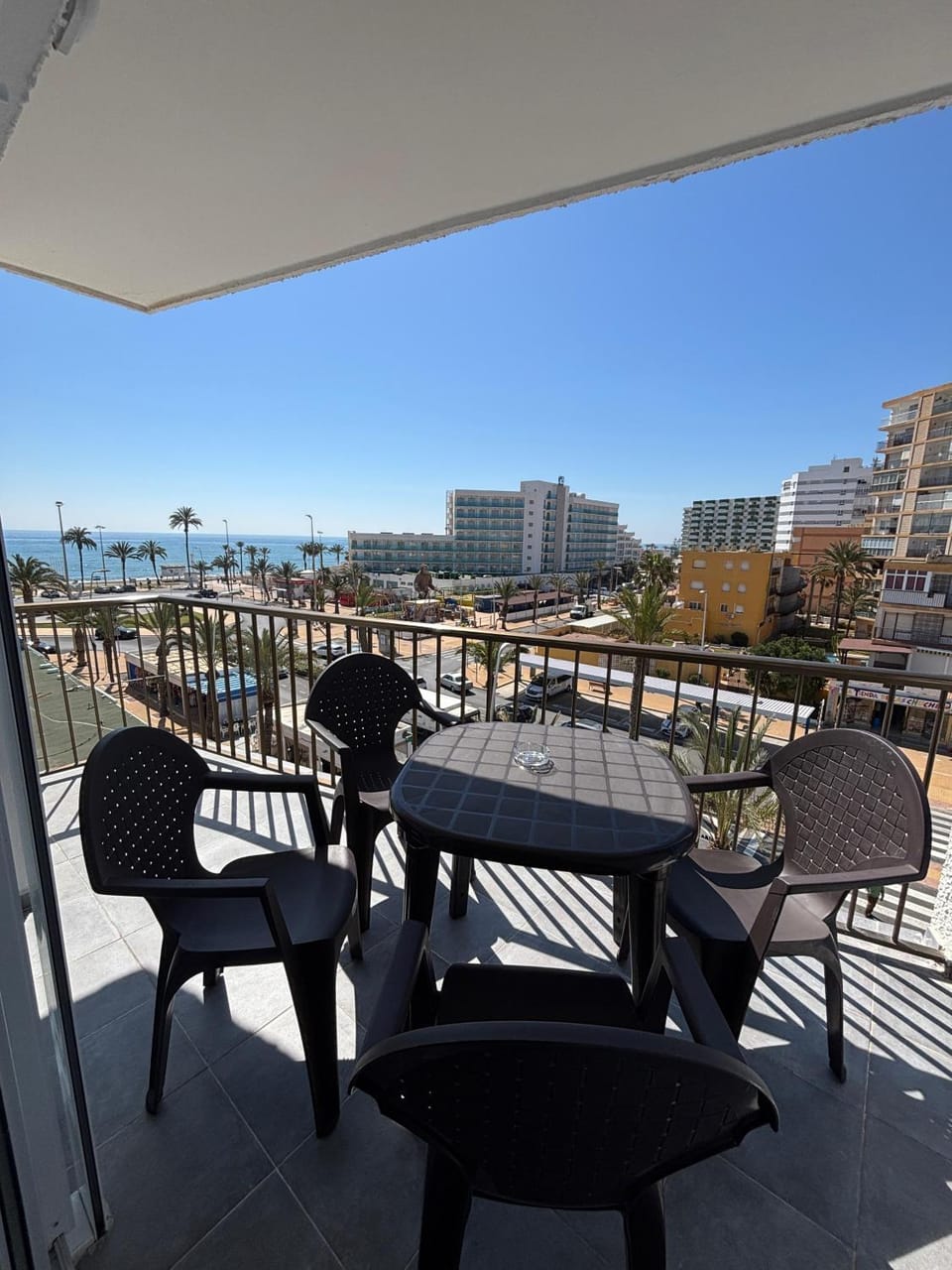Patio, Natural landscape, View (from property/room), Balcony/Terrace, Seating area, Dining area, City view, Sea view
