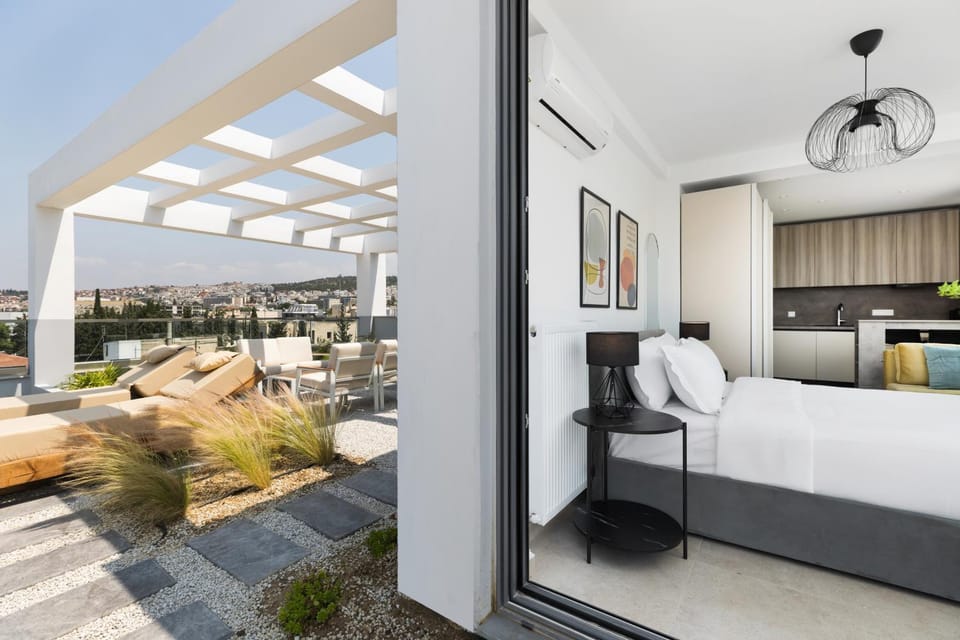 Bed, Balcony/Terrace, Photo of the whole room, Bedroom