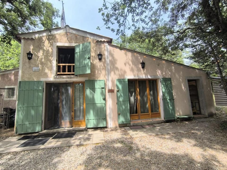 Property building, Facade/entrance, Off site