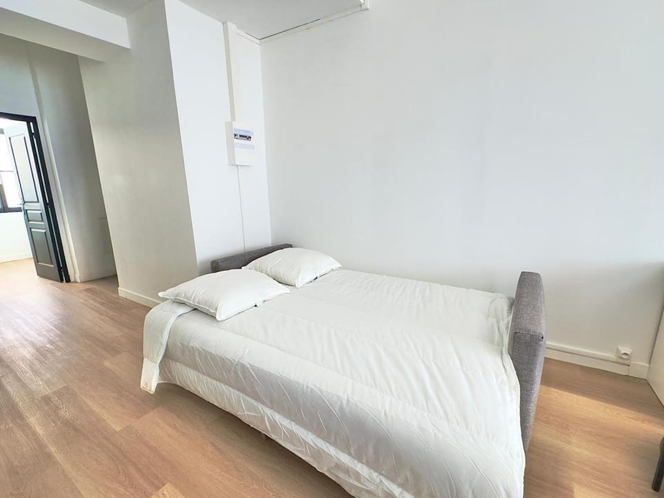Cosy appart- 2 pers Netflix Hyper centre Douai Apartment in Hauts-de-France