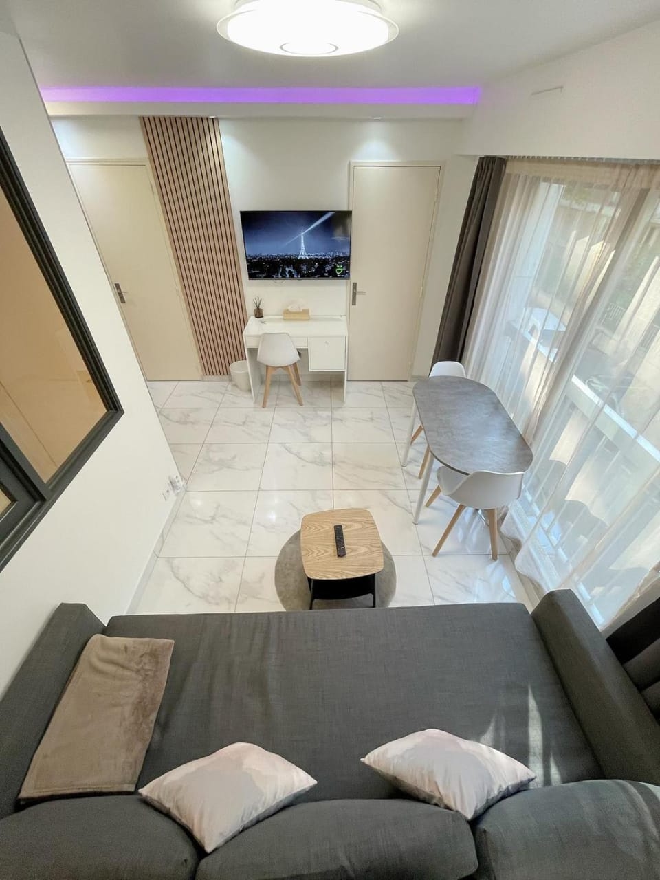 Living room, Dining area