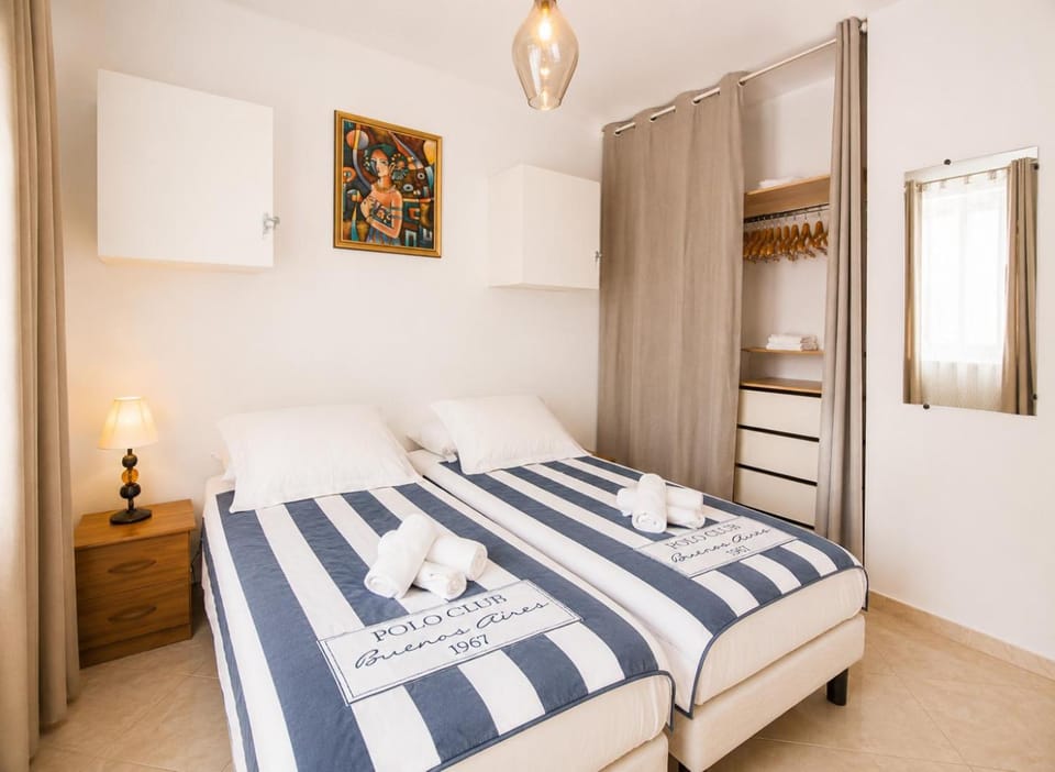 Bed, Photo of the whole room, Bedroom, towels, wardrobe