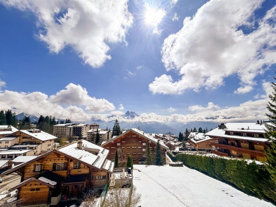 Day, Natural landscape, Winter, City view, Mountain view