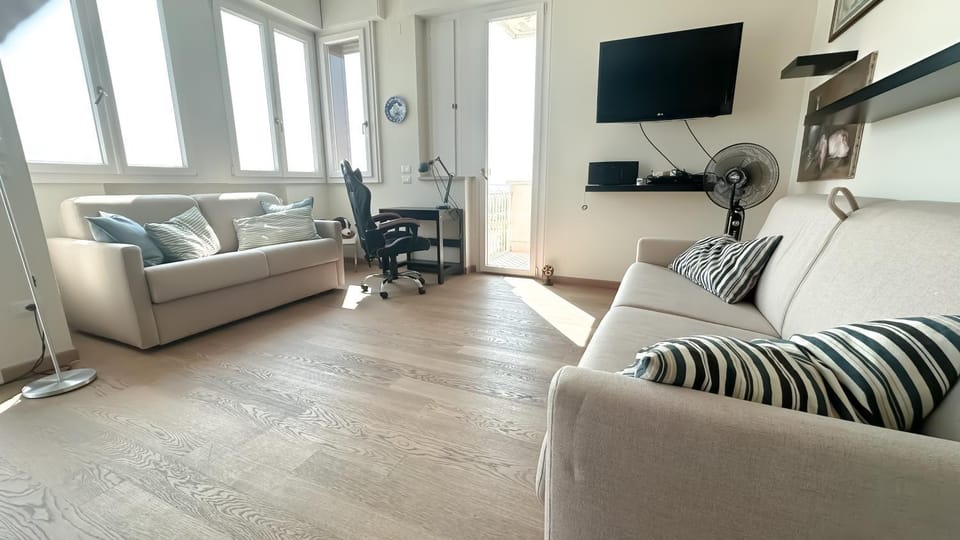 TV and multimedia, Living room, Photo of the whole room
