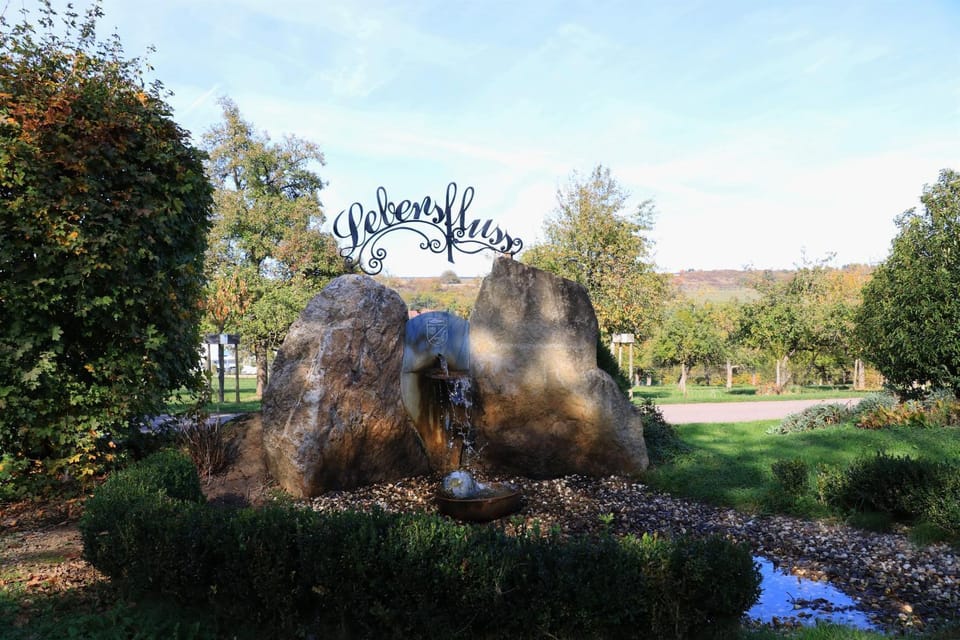 Nearby landmark, Natural landscape