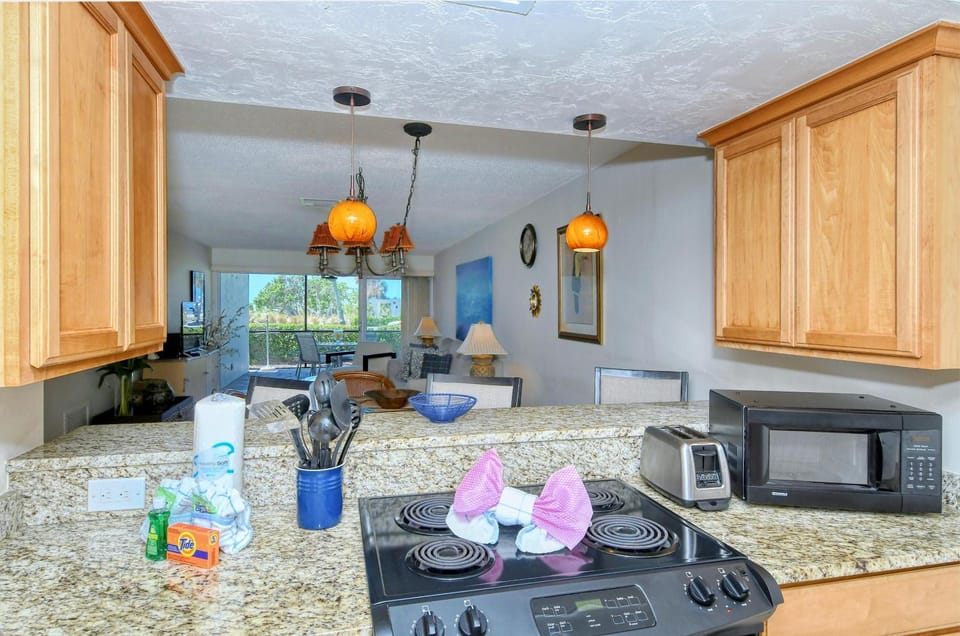 Crescent Royale Condominiums 104 House in Siesta Beach