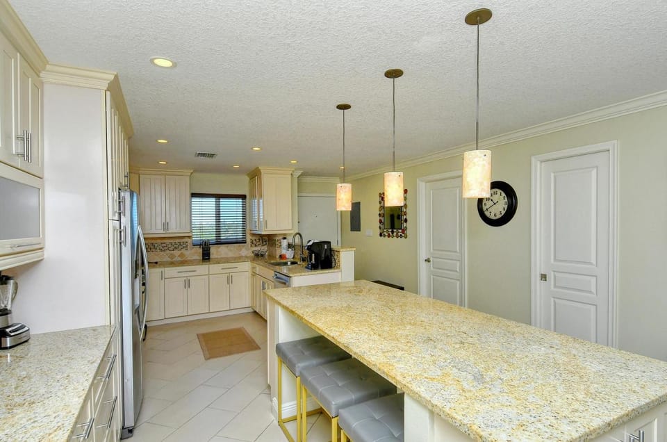 Crescent Royale Condominiums 502 House in Siesta Beach