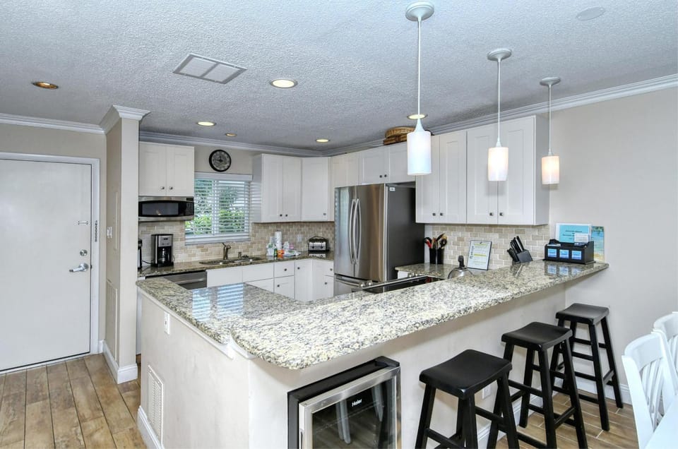 Crescent Royale Condominiums 107 House in Siesta Beach