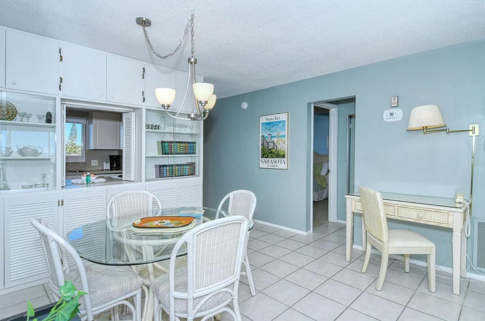 Crescent Royale Condominiums 204 House in Siesta Beach