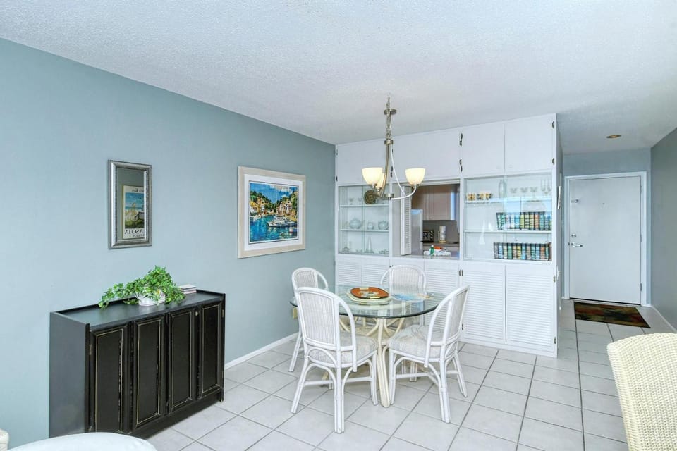 Crescent Royale Condominiums 204 House in Siesta Beach