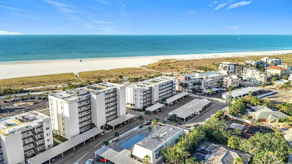 Crescent Royale Condominiums108 House in Siesta Beach