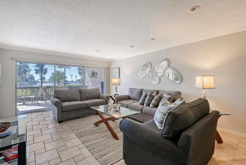 Crescent Royale Condominiums 115 House in Siesta Beach