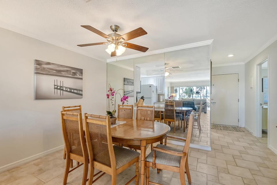 Crescent Royale Condominiums 115 House in Siesta Beach