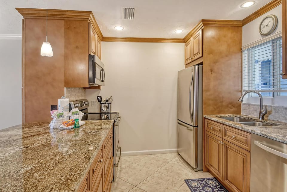 Crescent Royale Condominiums 205 House in Siesta Beach
