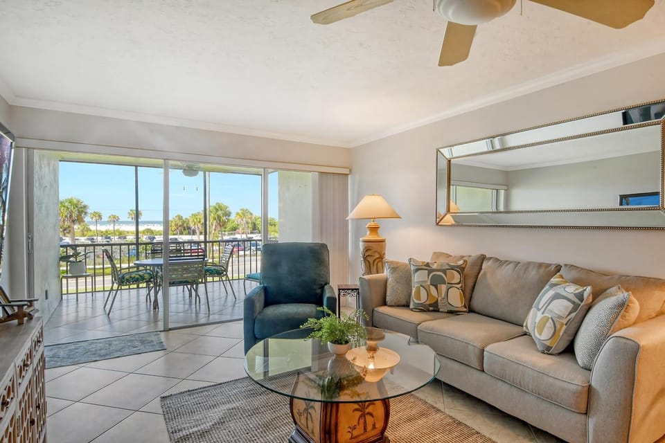 Crescent Royale Condominiums 205 House in Siesta Beach