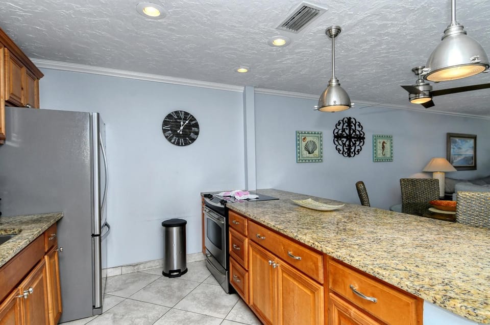 Crescent Royale Condominiums 211 House in Siesta Beach