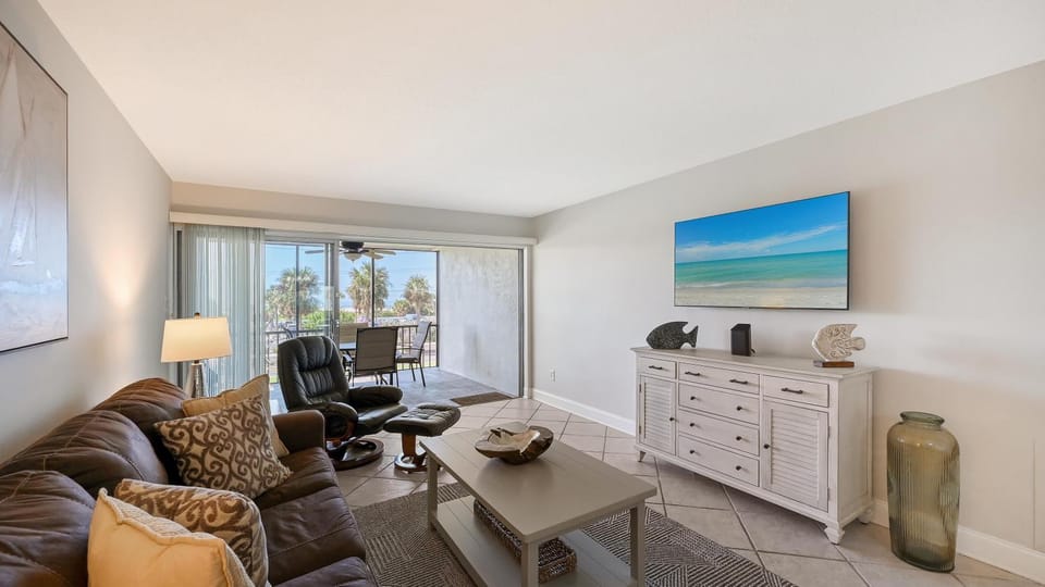 Crescent Royale Condominiums 209 House in Siesta Beach