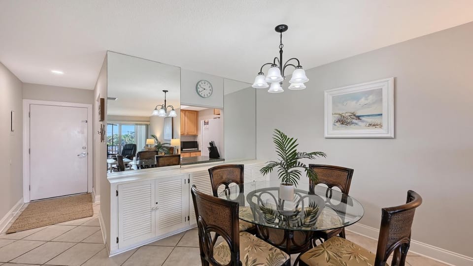 Crescent Royale Condominiums 209 House in Siesta Beach