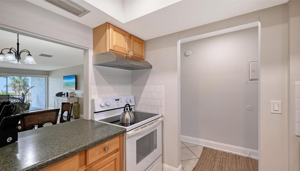 Crescent Royale Condominiums 209 House in Siesta Beach