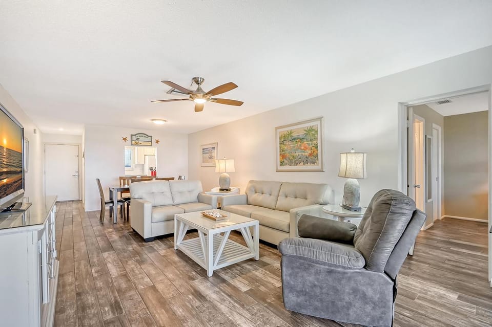 Crescent Royale Condominiums 307 House in Siesta Beach