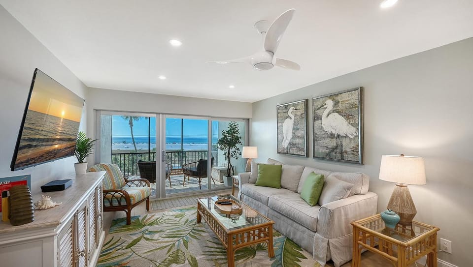 Crescent Royale Condominiums 404 House in Siesta Beach