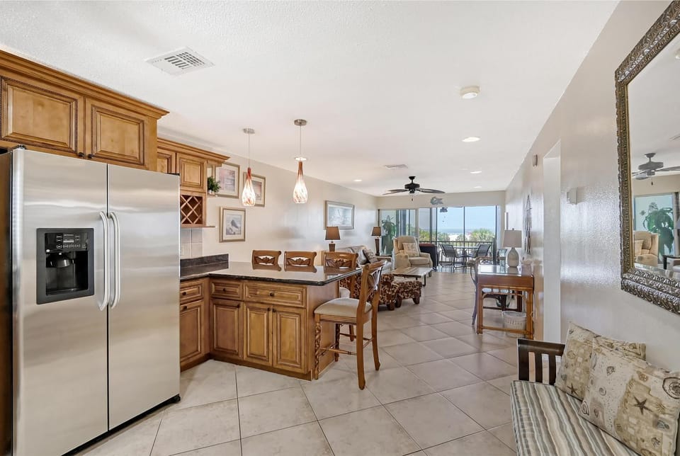 Crescent Royale Condominiums 309 House in Siesta Beach