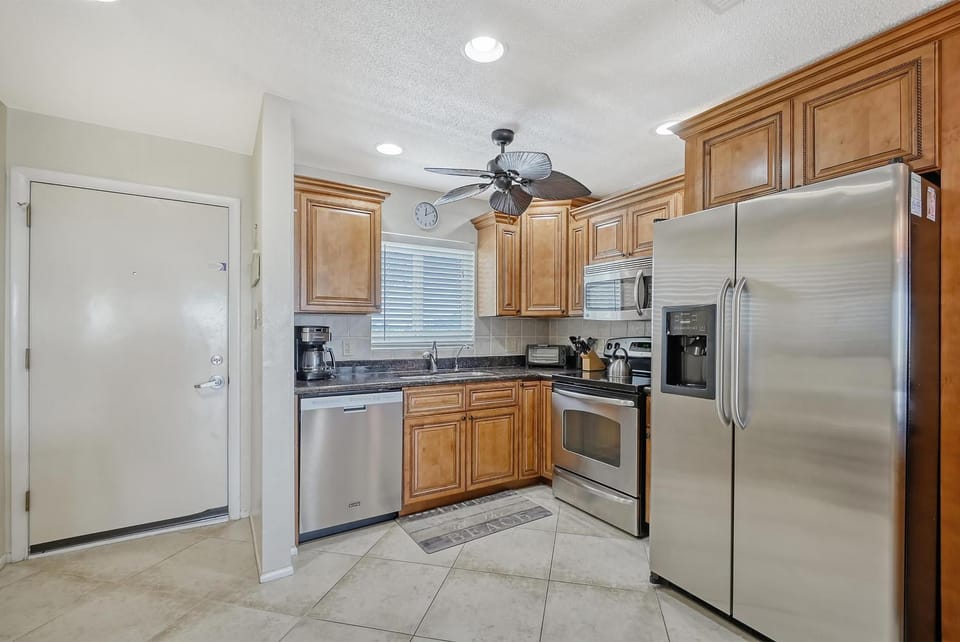 Crescent Royale Condominiums 309 House in Siesta Beach