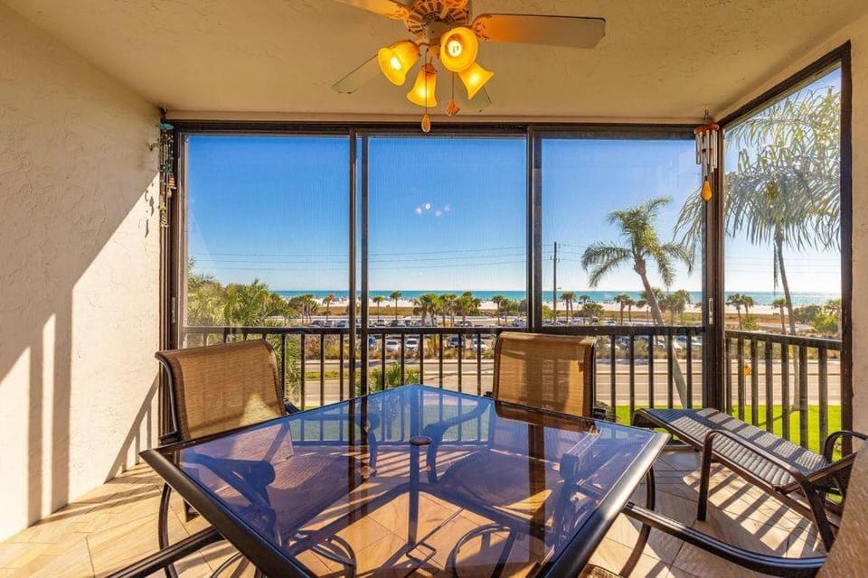 Crescent Royale Condominiums 301 House in Siesta Beach