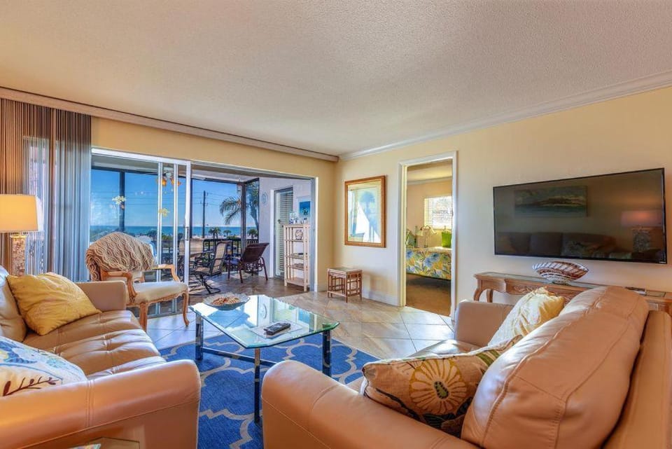 Crescent Royale Condominiums 301 House in Siesta Beach