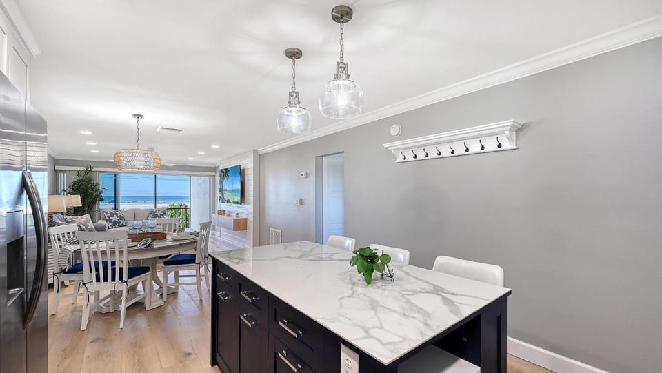 Crescent Royale Condominiums 308 House in Siesta Beach