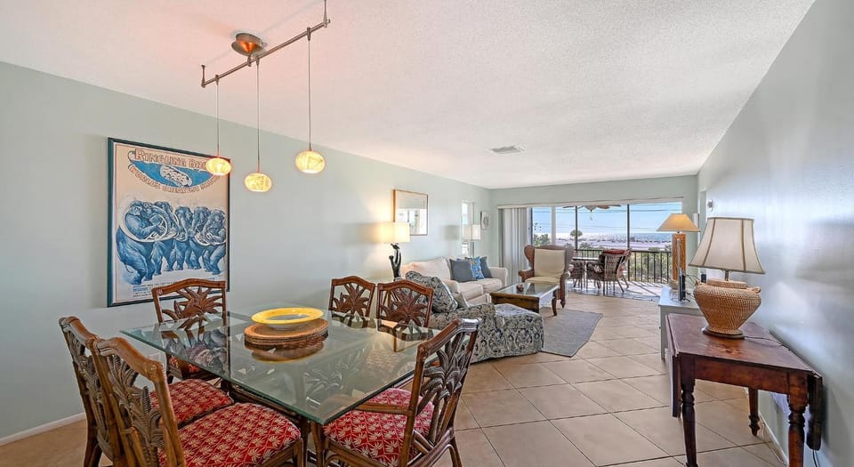 Crescent Royale Condominiums 306 House in Siesta Beach