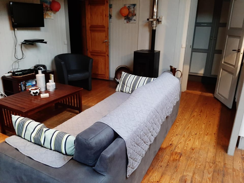 Chalet Joran & Naomi Chalet in Wallonia, Belgium