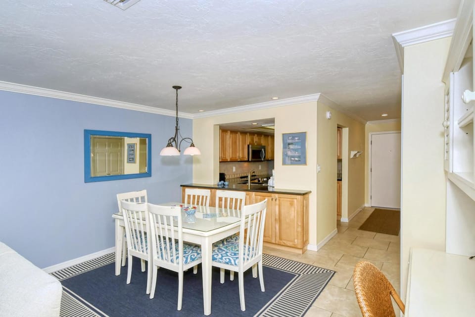 Crescent Royale Condominiums 1C House in Siesta Beach