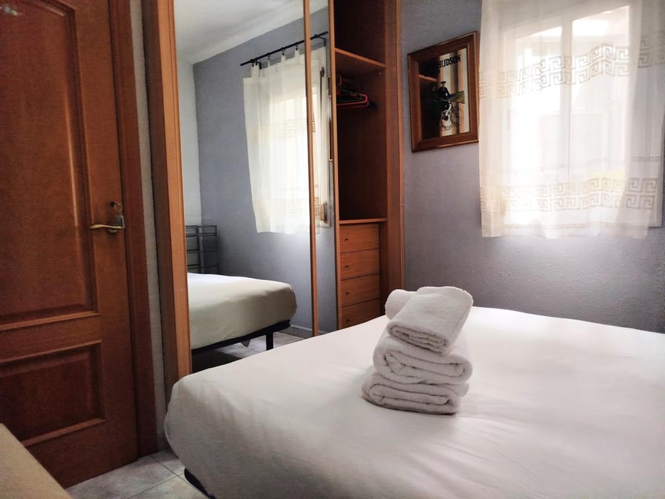 La habitación de Santa Eulalia Vacation rental in L'Hospitalet de Llobregat