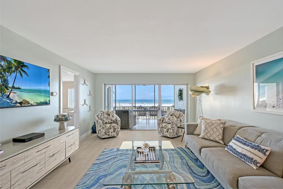 Crescent Royale 402 House in Siesta Beach