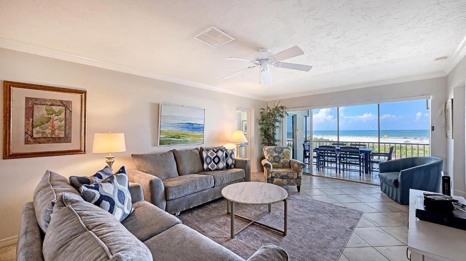 Crescent Royale Condominiums 507 House in Siesta Beach