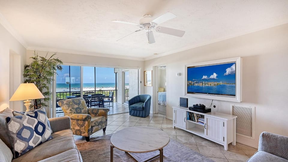 Crescent Royale Condominiums 507 House in Siesta Beach