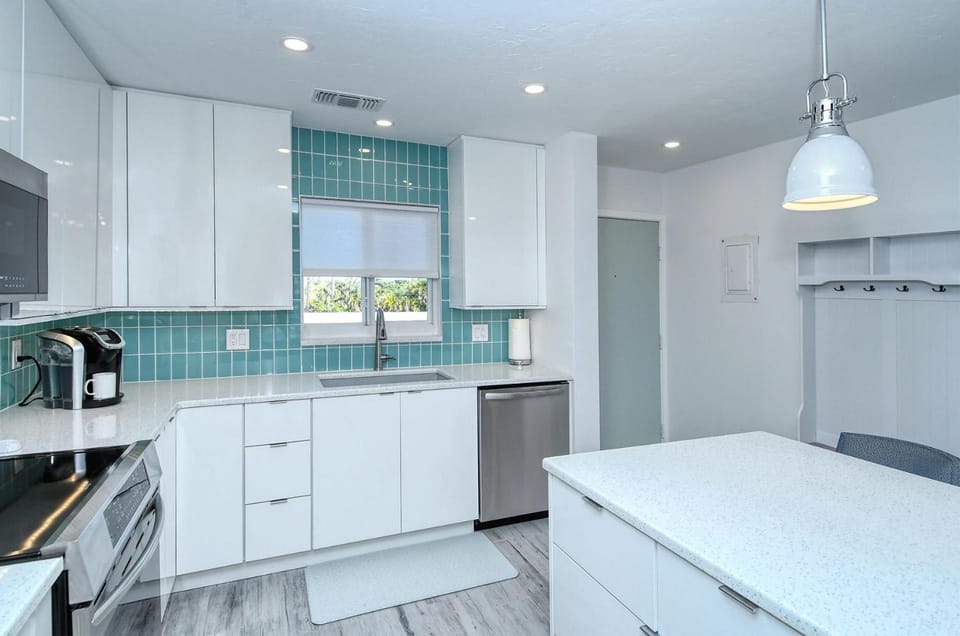 Crescent Royale Condominiums 203 House in Siesta Beach