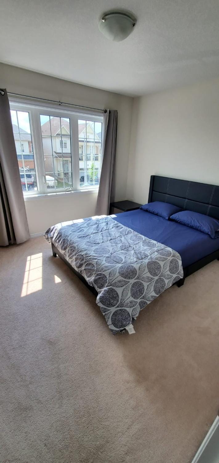 15 mins from Niagara falls-5 Bedrooms Inn House in Welland