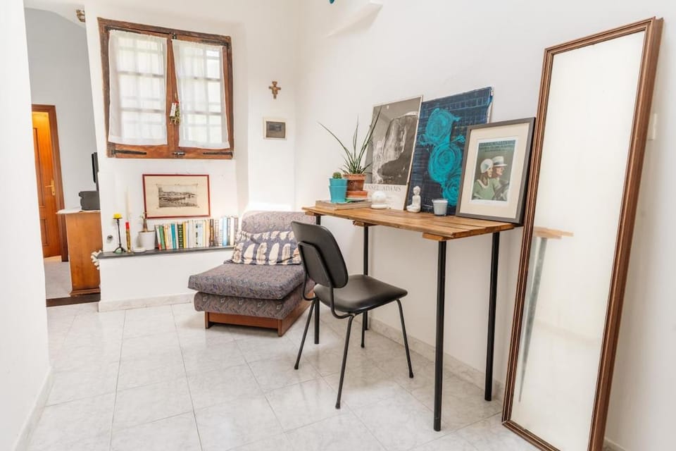 the Roman Bridge-parking-wifi-2 min from the sea Apartment in Recco