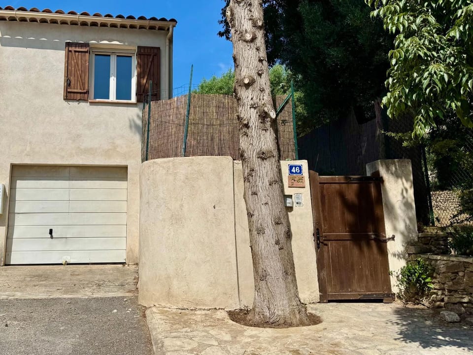 Property building, Parking