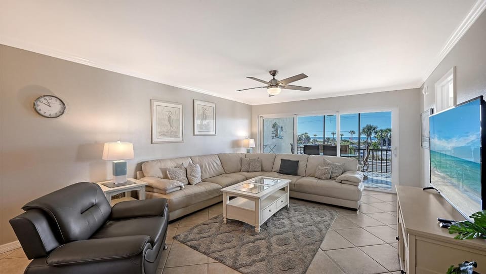 Crescent Royale Condominiums 201 House in Siesta Beach