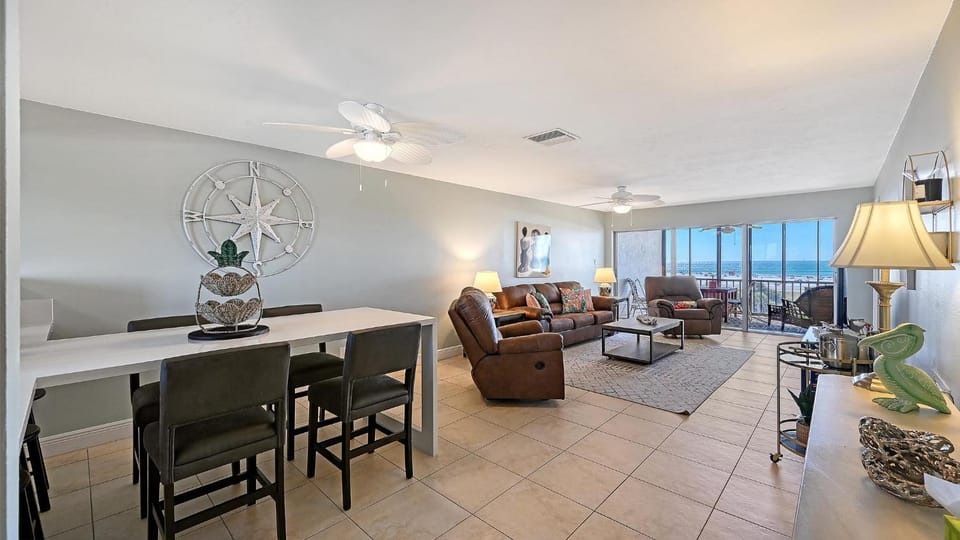 Crescent Royale Condominiums 5D House in Siesta Beach
