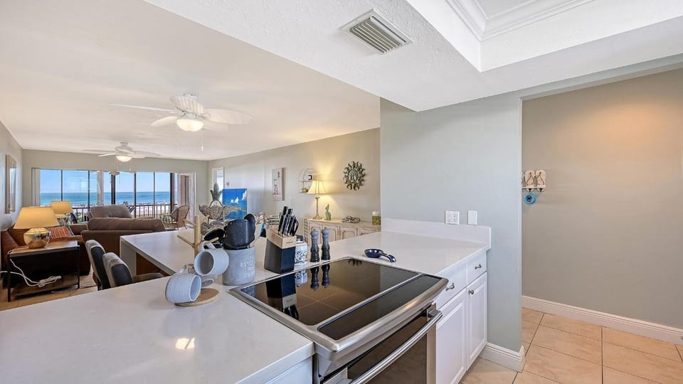 Crescent Royale Condominiums 5D House in Siesta Beach