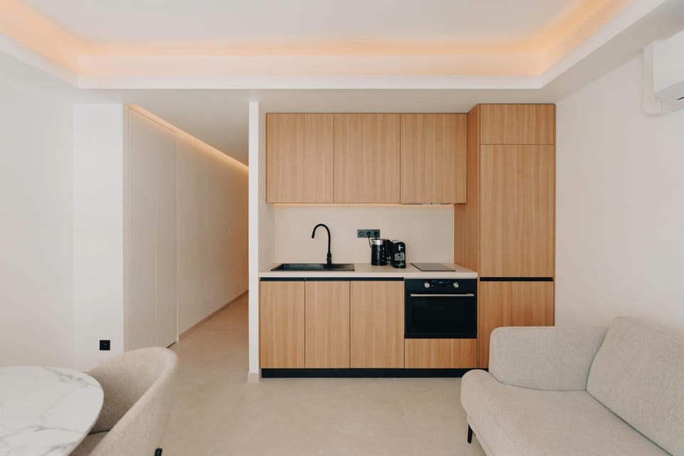 Coffee/tea facilities, Kitchen or kitchenette, Living room, Seating area, minibar, toaster