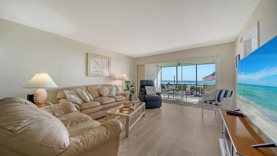 Crescent Royale Condominiums 4A House in Siesta Beach