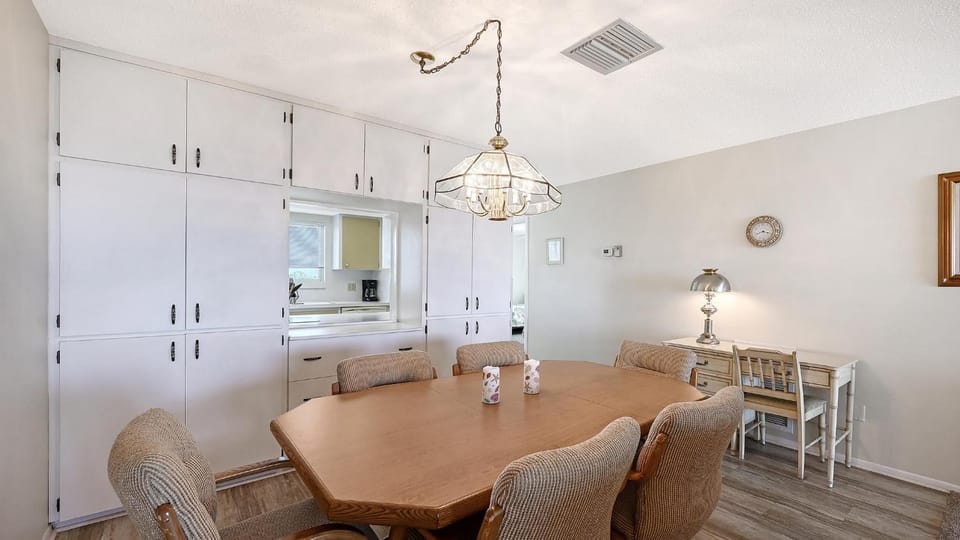 Crescent Royale Condominiums 515 House in Siesta Beach
