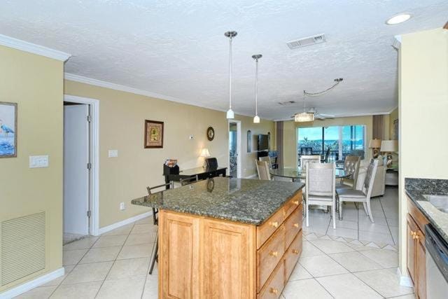 Crescent Royale Condominiums 3C House in Siesta Beach