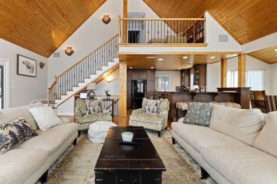 Antlers Aweigh with Wintergreen Advantage House in Massies Mill