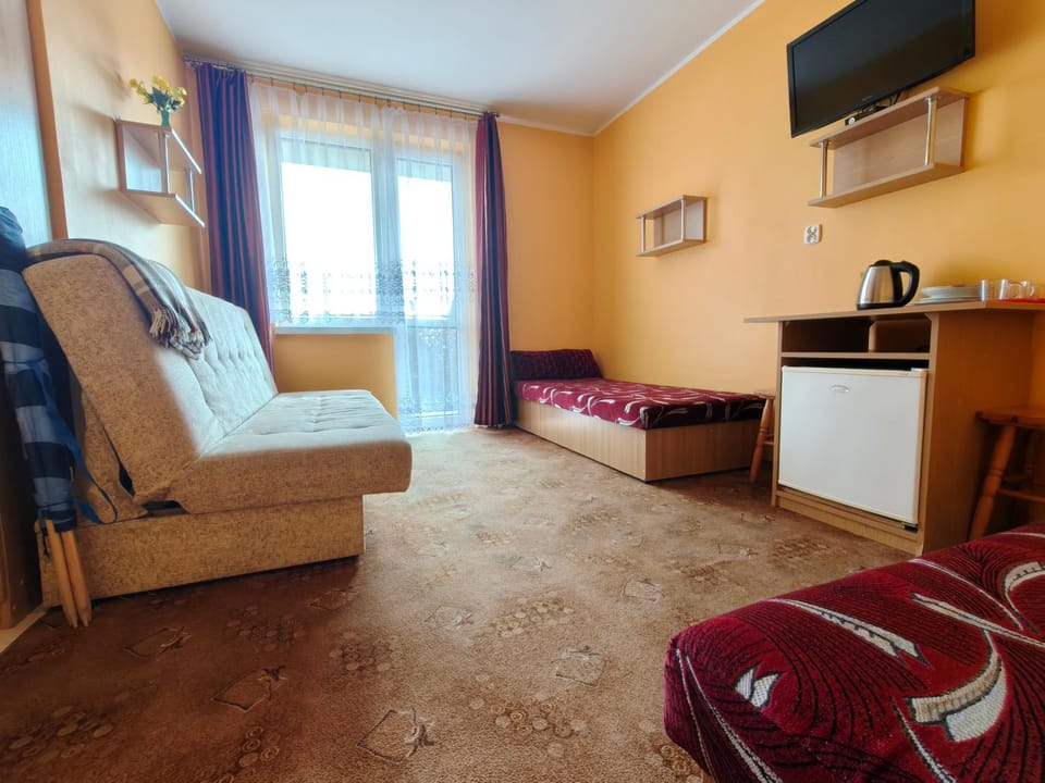 Bed, TV and multimedia, Coffee/tea facilities, Photo of the whole room, Seating area, Bedroom